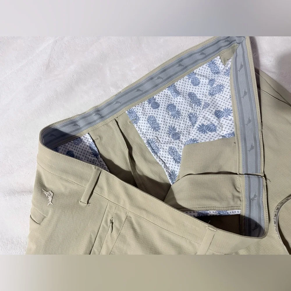 Tommy Bahama Shorts - Picture 4 of 6